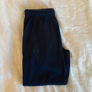Under Armour’s Men’s Cold Gear Loose Joggers